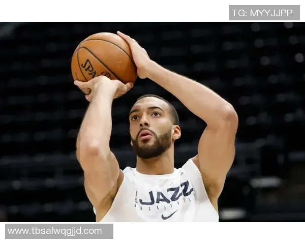 十三号足球后卫球星盘点:从经典到现役的顶级防守者分析